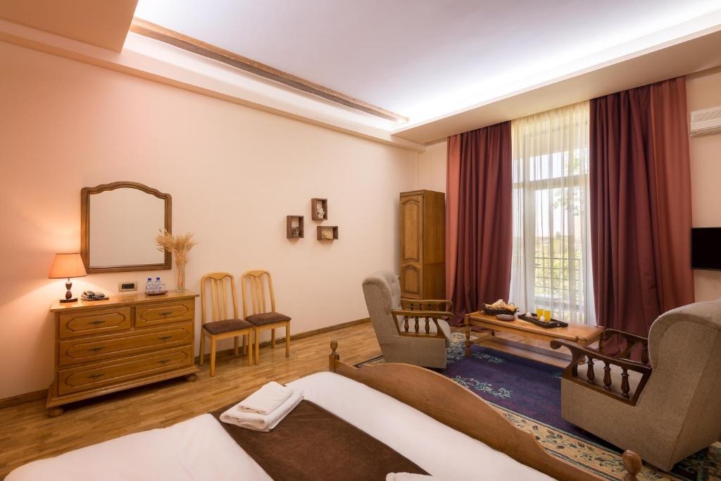 هتل المپیا گاردن